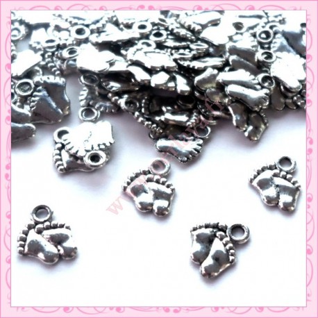  15 breloques pieds en métal argentées 1.2cm