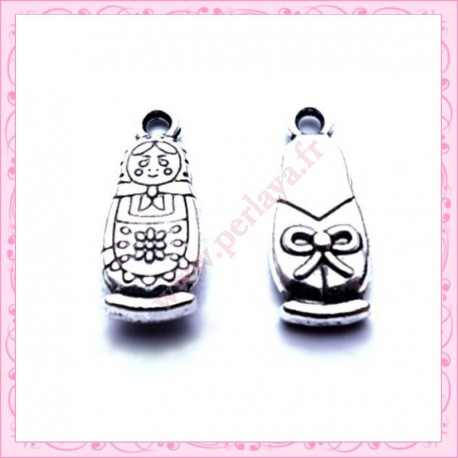  15 breloques matriochka métal argentées 1.8cm