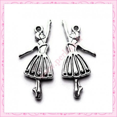  15 breloques ballerine en métal argentées 3.3cm