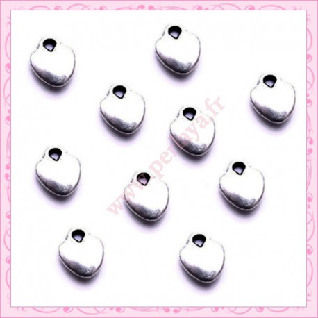  15 breloques coeur en métal argentées 1cm