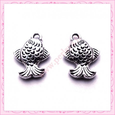 15 breloques poissons argentées en métal