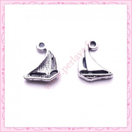 15 breloques voilier argentées en métal