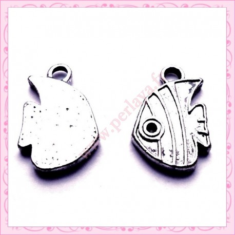  15 breloques poisson en métal argentées 2.1cm