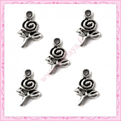 lot de 5 petites breloques roses