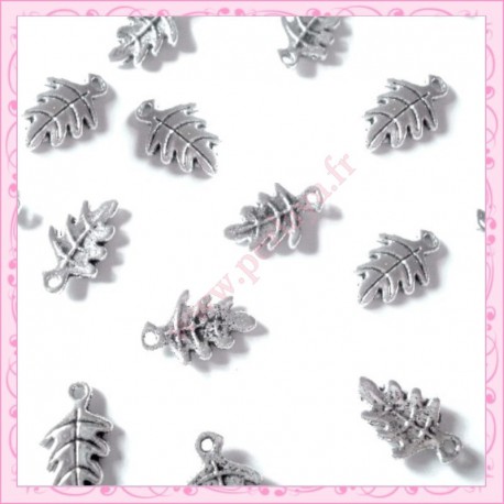 15 breloques feuilles d'arbre en métal argentées 1.9cm