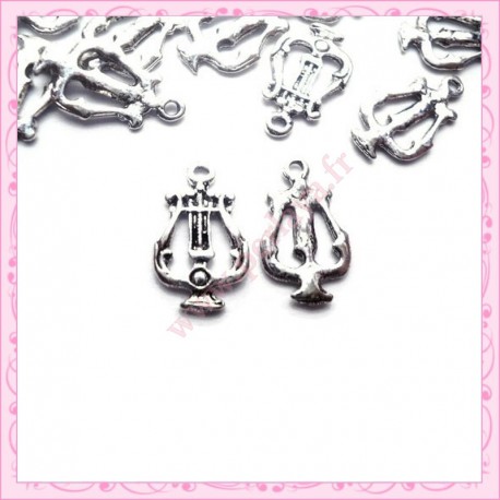 20 minis breloques lyre en métal argentées