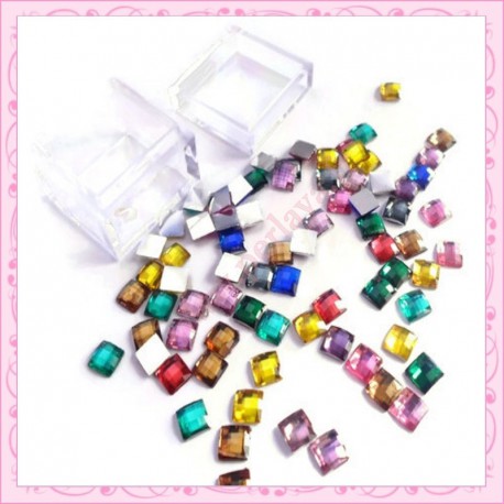 2 boites de mix strass cube 5mm en acrylique