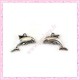 Lot de 20 breloques dauphins argentées 2.2cm