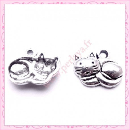  15 breloques chat en métal argentées 1.4cm