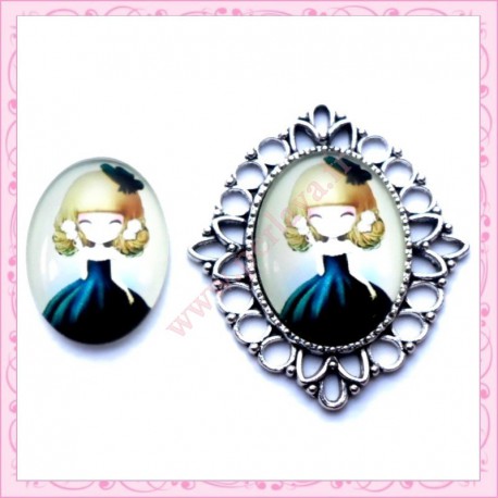 Cabochon en verre oval 18x25mm kokeshi