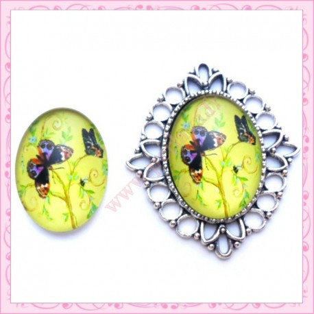 Cabochon en verre oval 18x25mm papillon