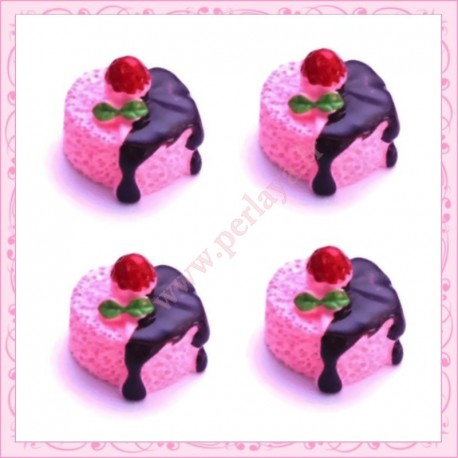  3 cabochons en résine fondant à la fraise 1,6cm
