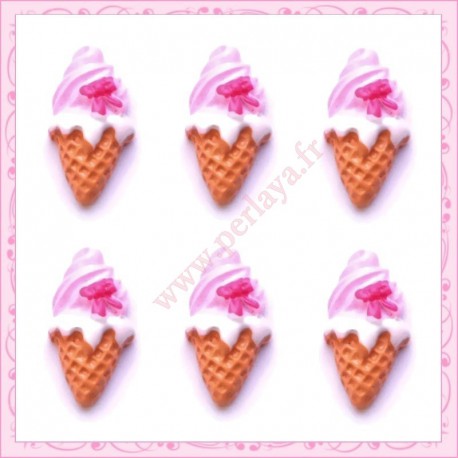  3 cabochons en résine glace à l'italienne à&nbsp;la fraise 2,3cm