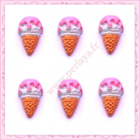  3 cabochons en résine glace cornet à la fraise 1,8cm