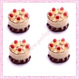 3 cabochons gateau en résine 1,5cm