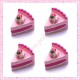  3 cabochons part de gateau à&nbsp;la fraise en résine 1,7cm