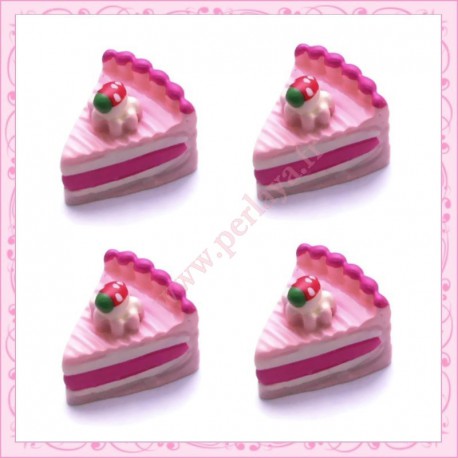 3 cabochons part de gateau à&nbsp;la fraise en résine 1,7cm