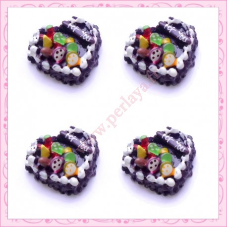  3 cabochons patisserie aux fruits et au chocolat en résine 2,7cm