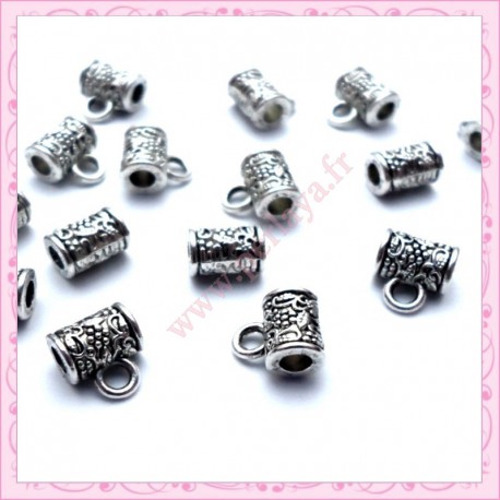 20 attaches breloques argentées en métal 9x8mm