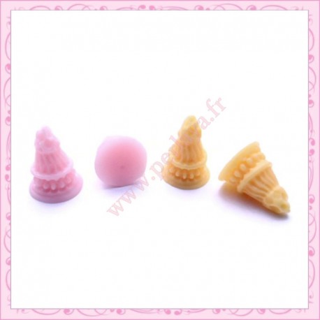 4 petits cornets à glace en resine 