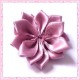 Jolie fleur en tissu satiné violet