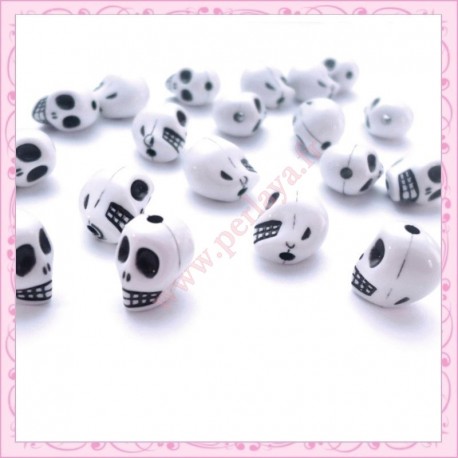  40 perles tête de mort en acrylique
