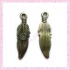 Lot de 50 breloques plumes bronze 2.8cm