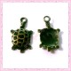 Lot de 15 breloques tortue en métal argentées 1.8cm