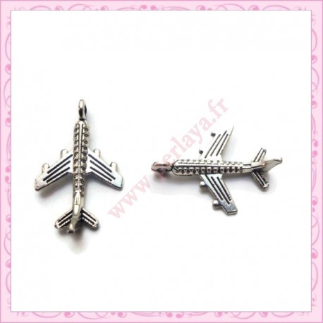 5 breloques avions argentées