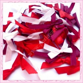 Mélange de 50 noeuds satinés bordeaux, rouge et blanc