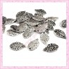 30 breloques feuille d'arbre en métal argentées 17mm