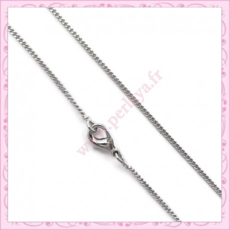 5 colliers à chaine argentés foncés 44ccm