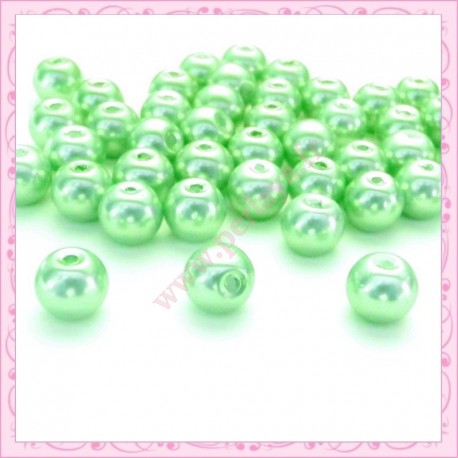 50 perles en verre nacrées 8mm verte